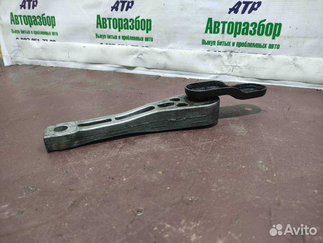 Опора двигателя задняя Skoda Superb 2