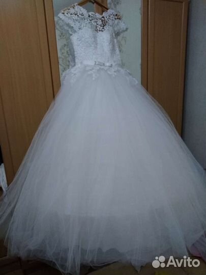 Свадебное платье