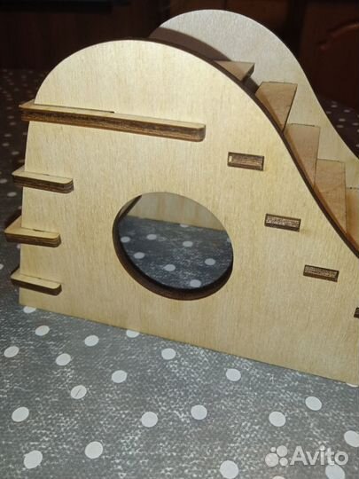 Деревянный домик для крыски, хомяка