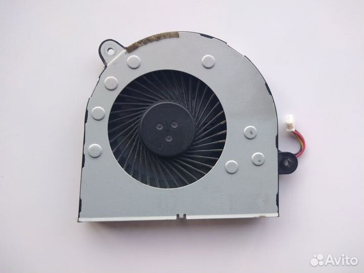 Вентилятор для ноутбука DC28000DAS0