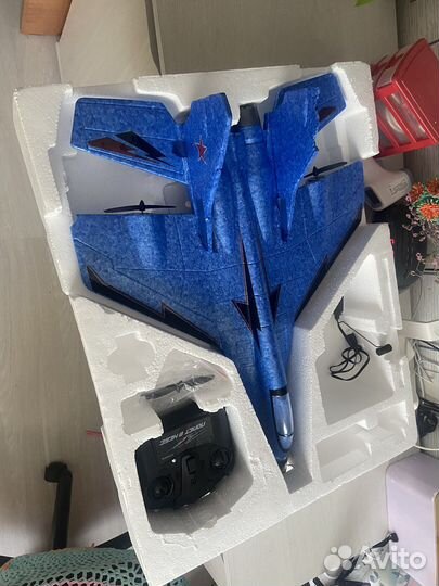 Радиоуправляемый самолет