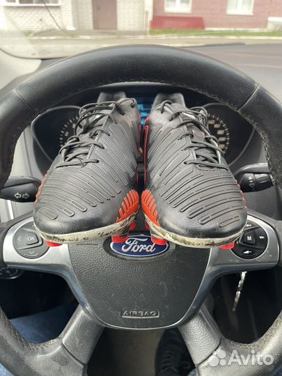 Бутсы Adidas Predator LZ
