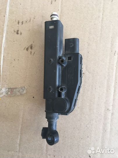 Форсунка омывателя фар Фольксваген Фаэтон(1489)