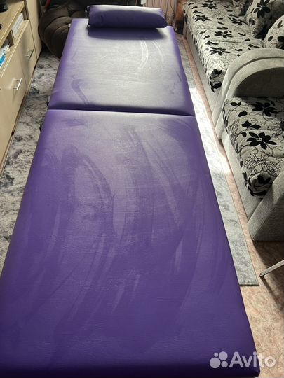 Массажная кушетка