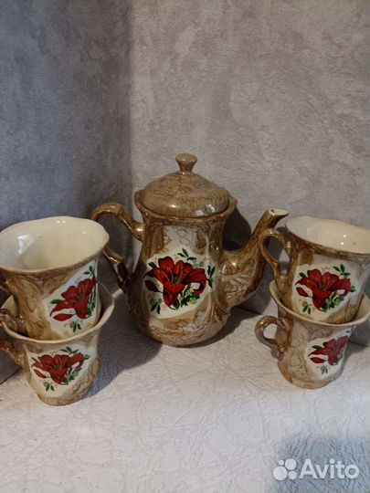 Набор чайник и чашки