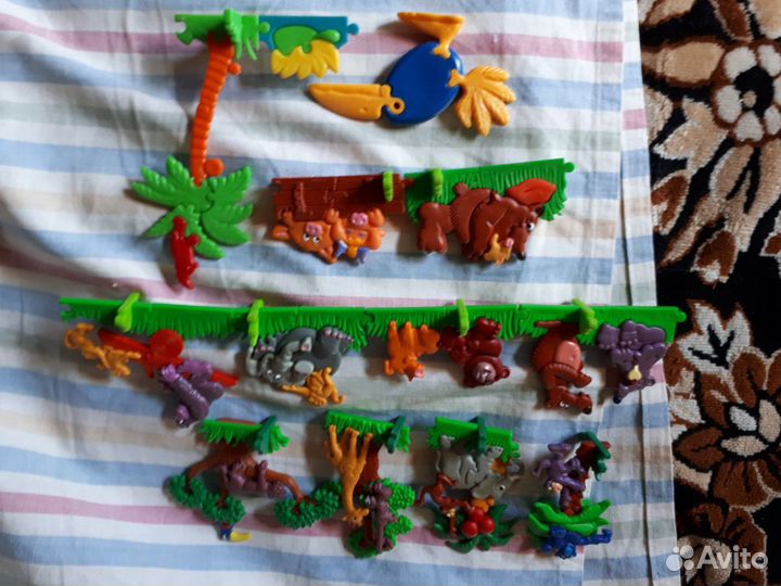 11 пазлов из киндер- сюрпризов