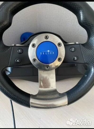 Игровой руль с педалями