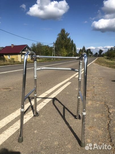 Ходунки для взрослых инвалидов