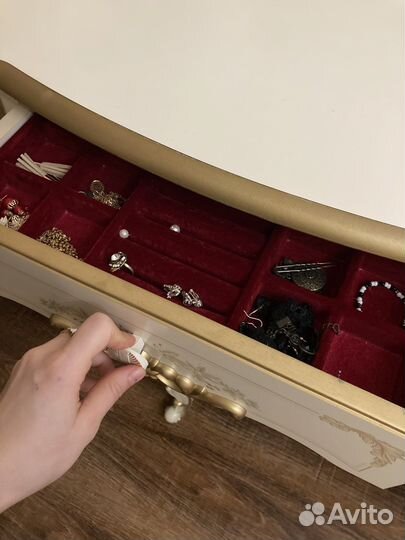 Продам спальный гарнитур