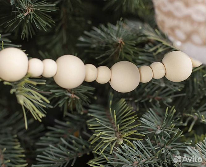 Деревянные бусы на елку