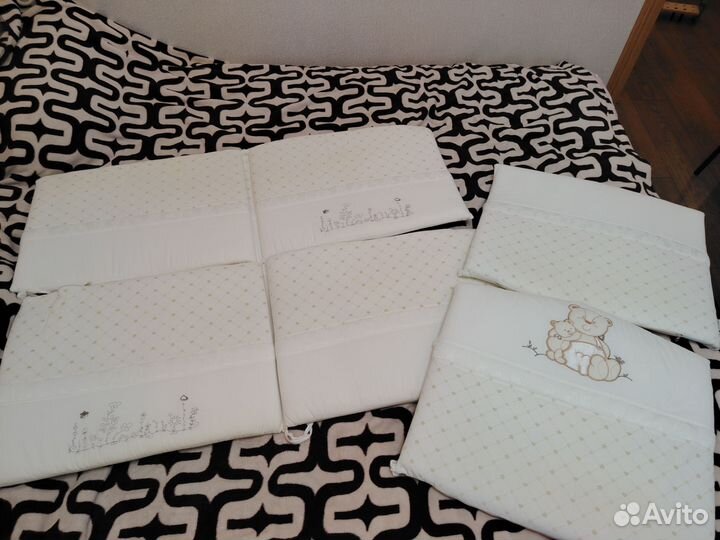 Комплект бортиков в кроватку