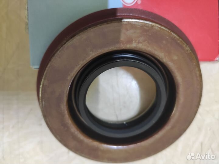 Сальник дифференциала 19033965B