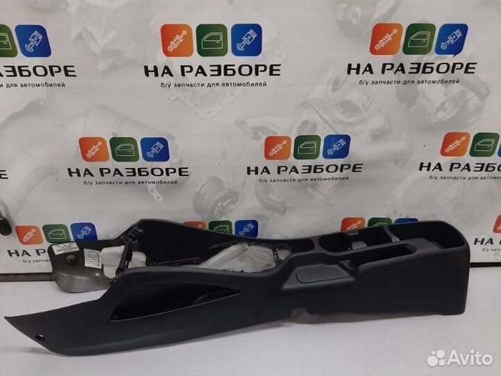 Консоль между сидений Kia Rio 3. седан 1.6 G4FC