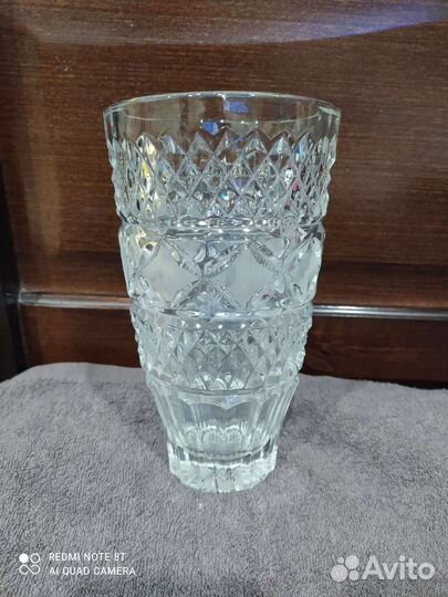 Хрустальная ваза