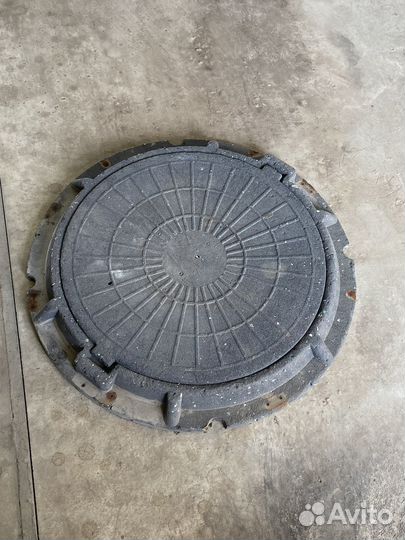 Люк полимерный для колодцев