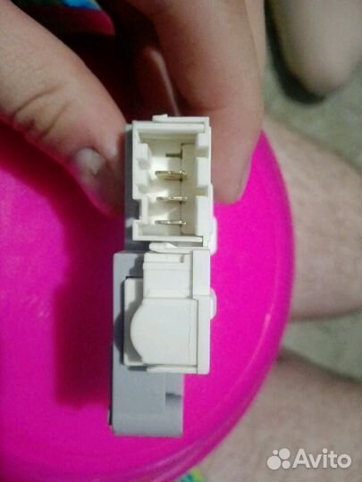 Устройство блокировки люка (убл)