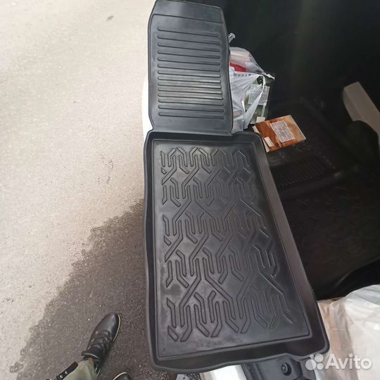 Автомобильные коврики на Ладу Весту