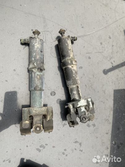 Левая форсунка омывателя фар Mercedes w210