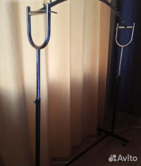 Вешалка напольная для одежды