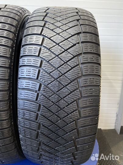 Pirelli Ice Zero FR 255/55 R19 111H