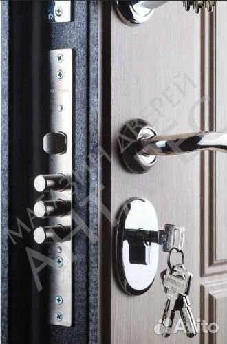 Дверь Входная 3-х контурная