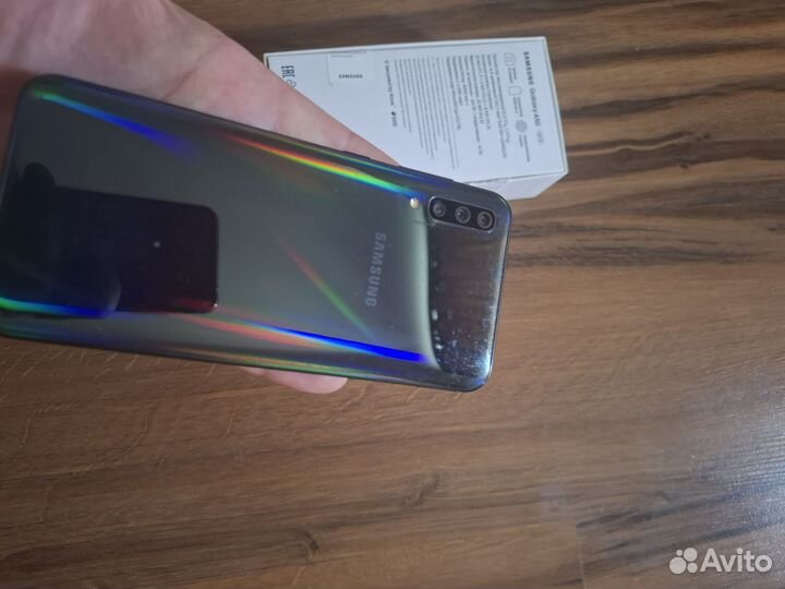 Samsung Galaxy A50, 4/64 ГБ
