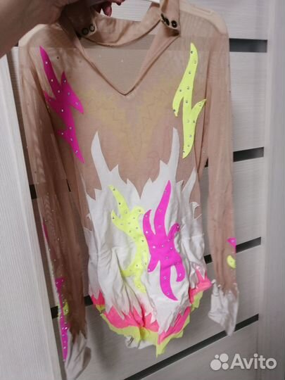 Купальниках для художественной гимнастики