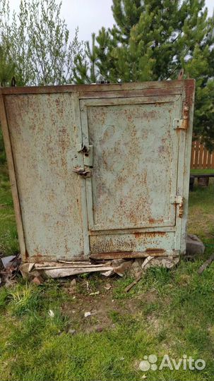 Шкаф металлический сейф