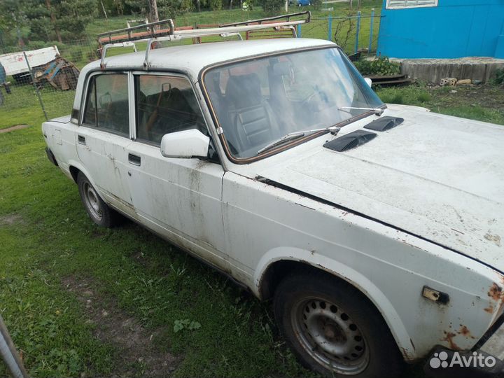 Продам ваз 2105 на запчасти