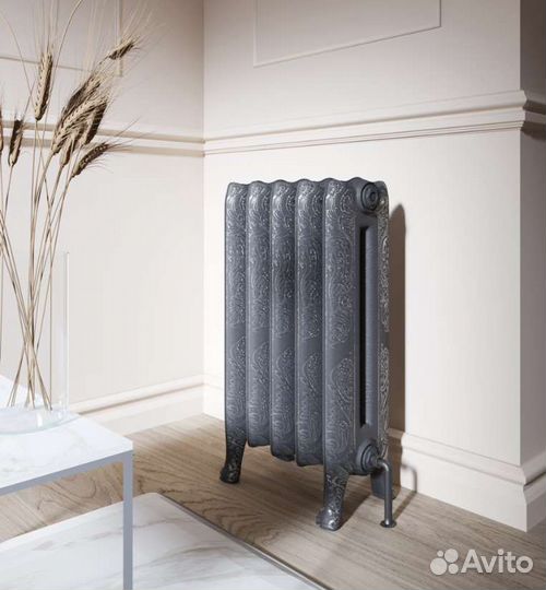 Чугунный радиатор отопления ретро