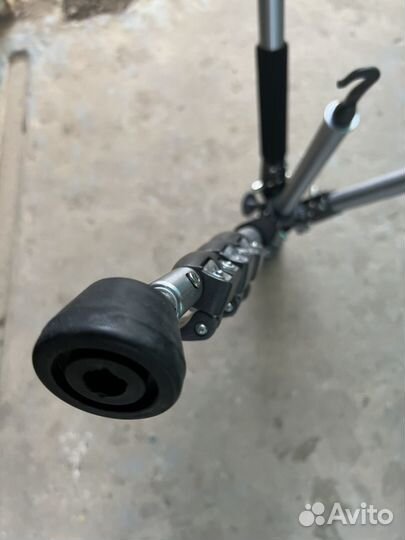 Штатив для фотоаппарата профессиональный