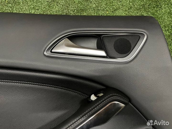 Обшивка двери задняя левая Mercedes-Benz Gla-Class