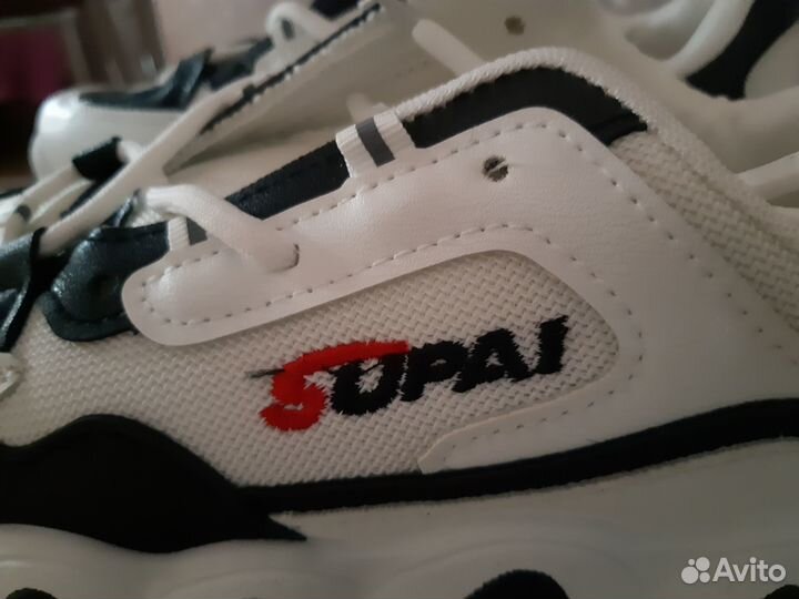 Кроссовки 36р