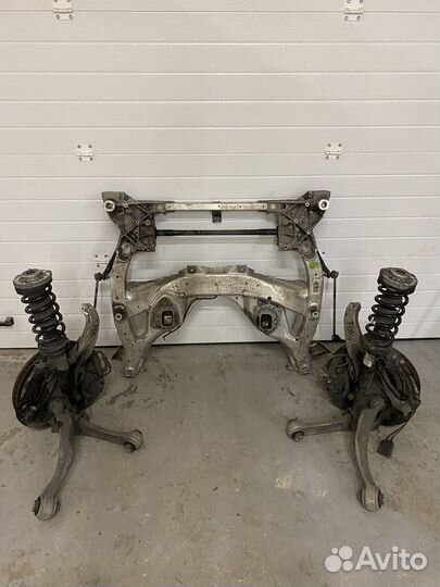 BMW 6 F06 F12 F13 левый повортный кулак