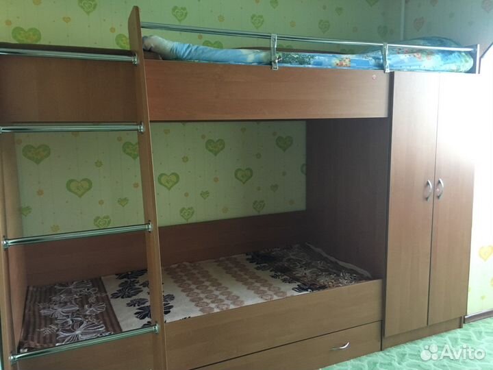 Двухъярусная кровать