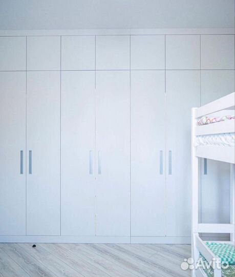 Шкаф на заказ B 182