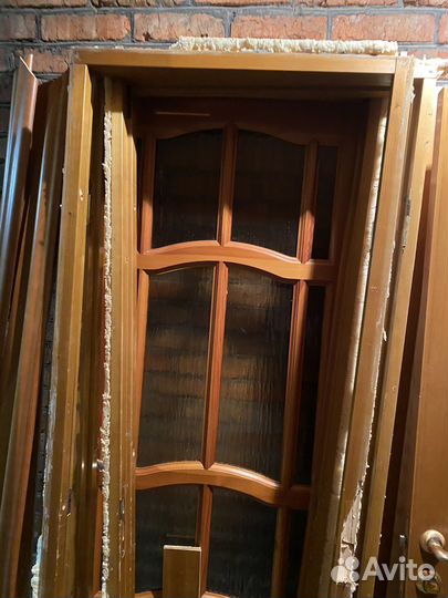 Межкомнатные двери с коробками и надичкой