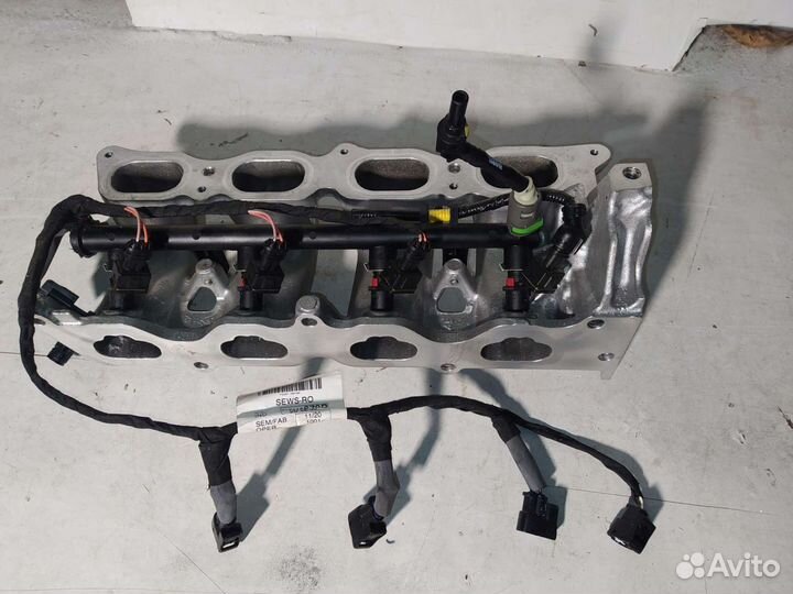 Впускной коллектор в сборе Рено Дастер новая