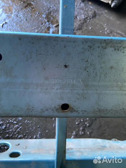 Панель передняя Toyota Sienta NCP80
