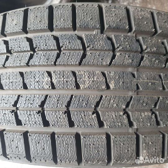 Dunlop Graspic DS3 215/45 R17 91Q