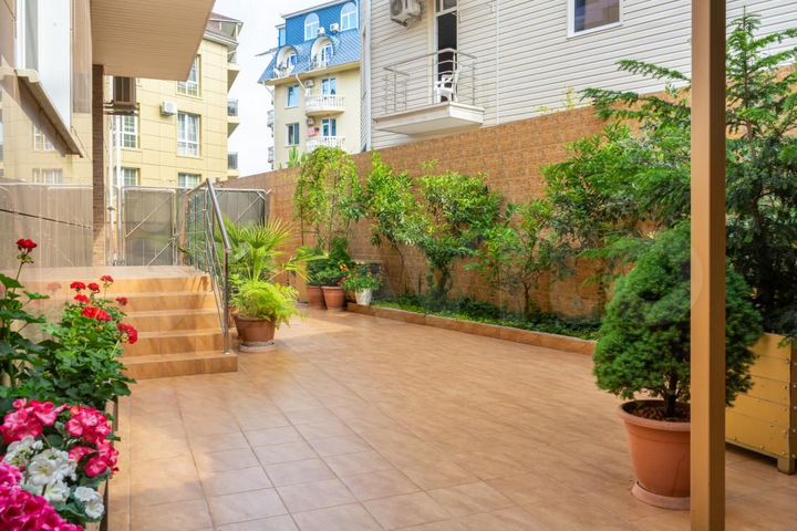 Коттедж 340 м² на участке 3 сот.