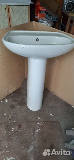 Раковина тюльпан в отличном состоянии бу