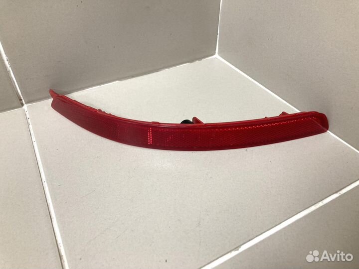 Отражатель заднего бампера правый Kia Rio 3 15-17