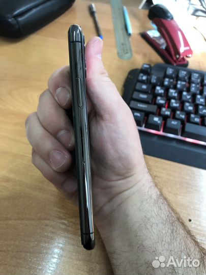 iPhone 11 Pro, 256 ГБ