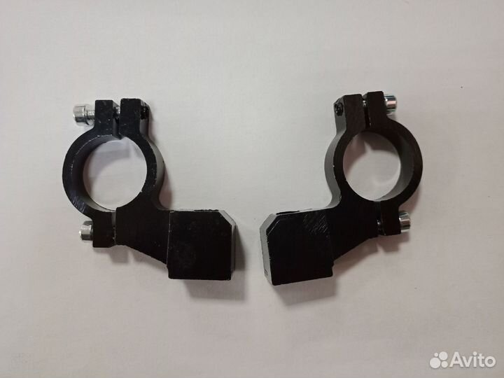 Кронштейн для крепления боковых зеркал под стойку