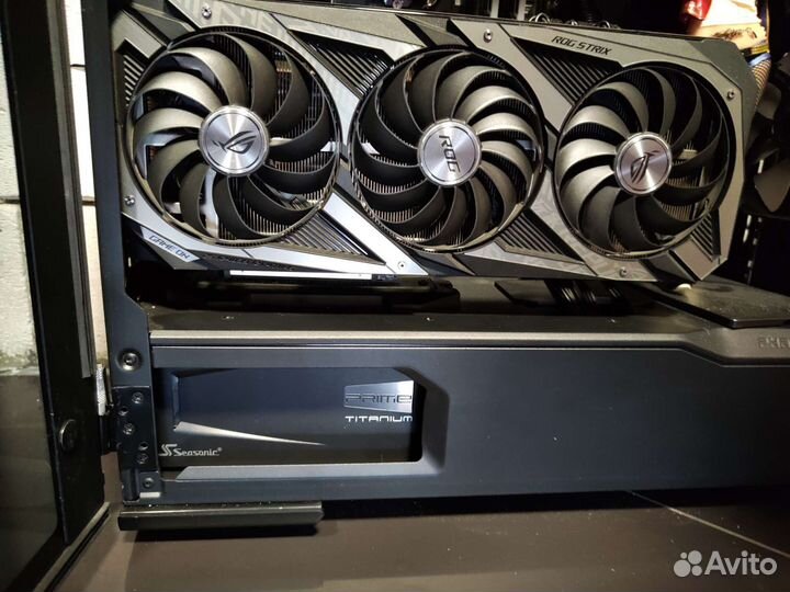 Asus GeForce RTX 3070 Ti ROG Strix OC Edition