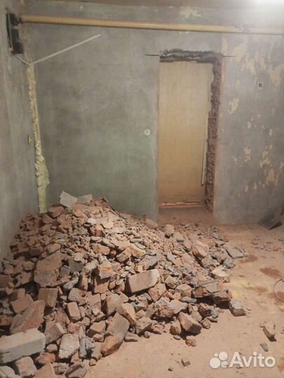 Демонтаж перегородок слом стен пола