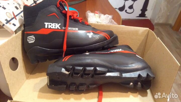 Лыжные ботинки. 36 р-р, маломерят