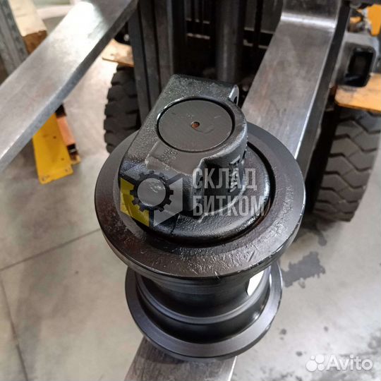 Каток опорный John Deere 690D