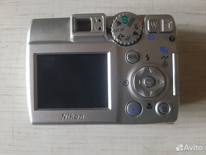 Цифровой фотоаппарат Nikon CoolPix 4600